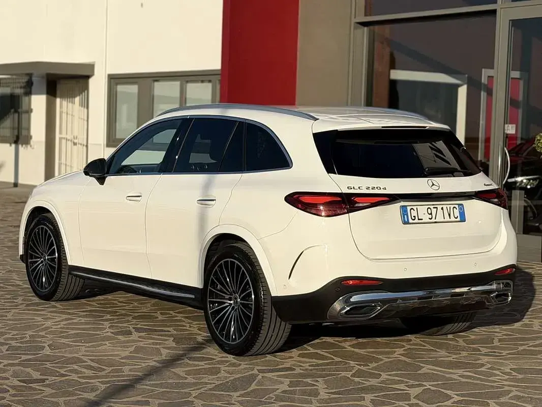 Usata Mercedes GLC220 AMG Line Premium Plus 197 CV (144 kW) 2023 Bianco SUV