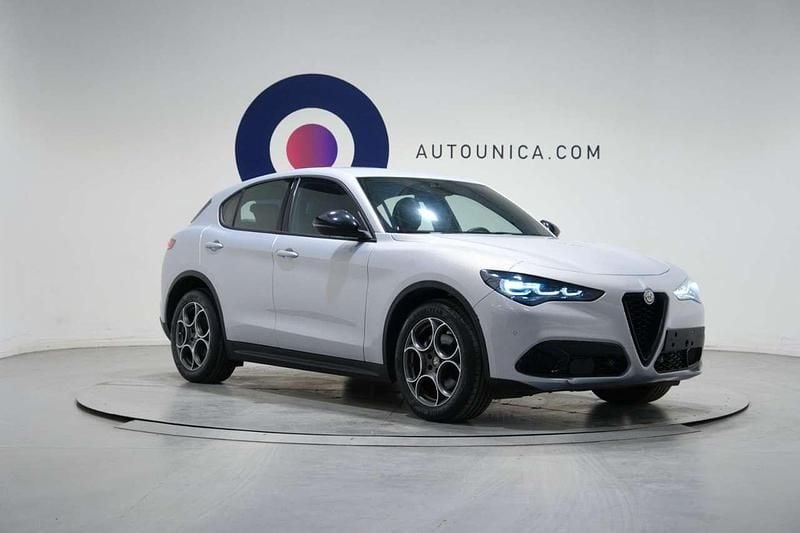 Usata Alfa Romeo Stelvio Sprint 160 CV (117 kW) 2023 Bianco SUV