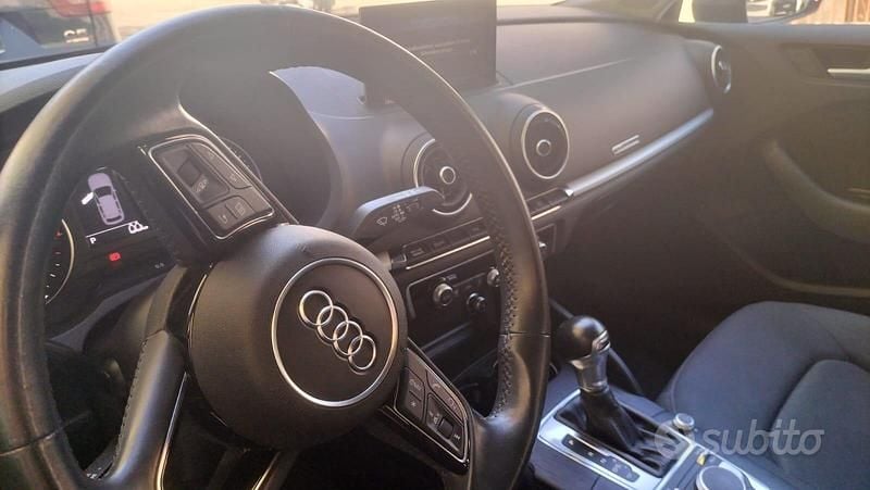 Usata Audi A3 116 CV (85 kW) 2019 Grigio Berlina