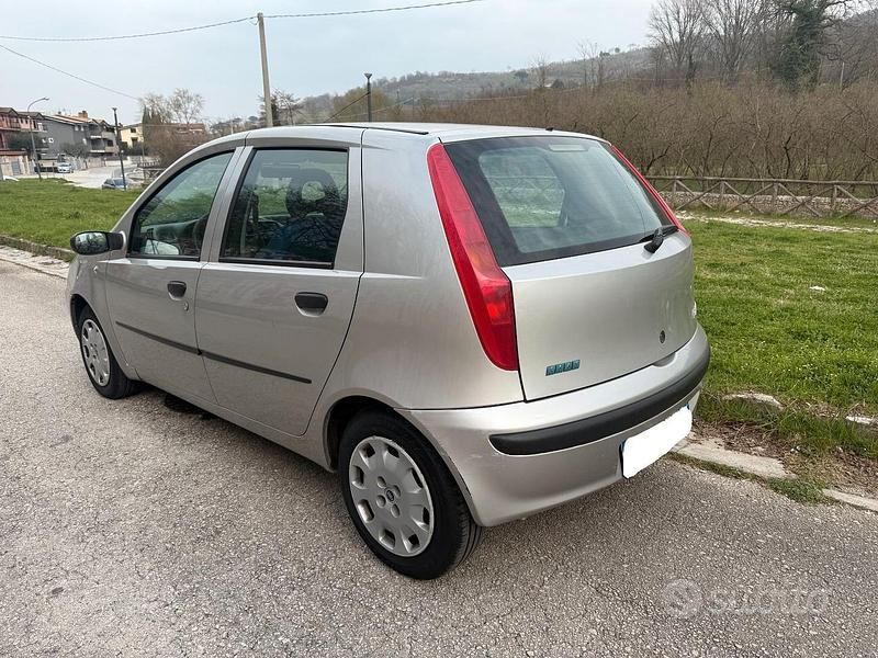 Usata Fiat Punto 2002 Utilitaria