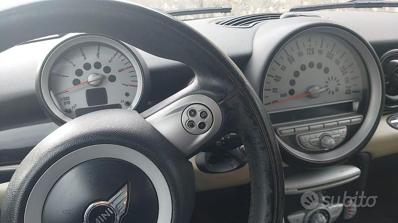 Usata Mini Cooper D 2007 Grigio Utilitaria