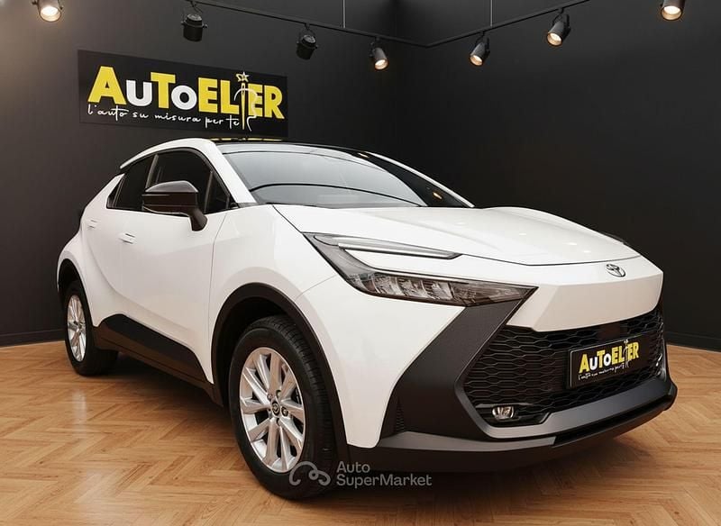 Nuova Toyota C-HR Active 140 CV (102 kW) 2026 Bianco SUV