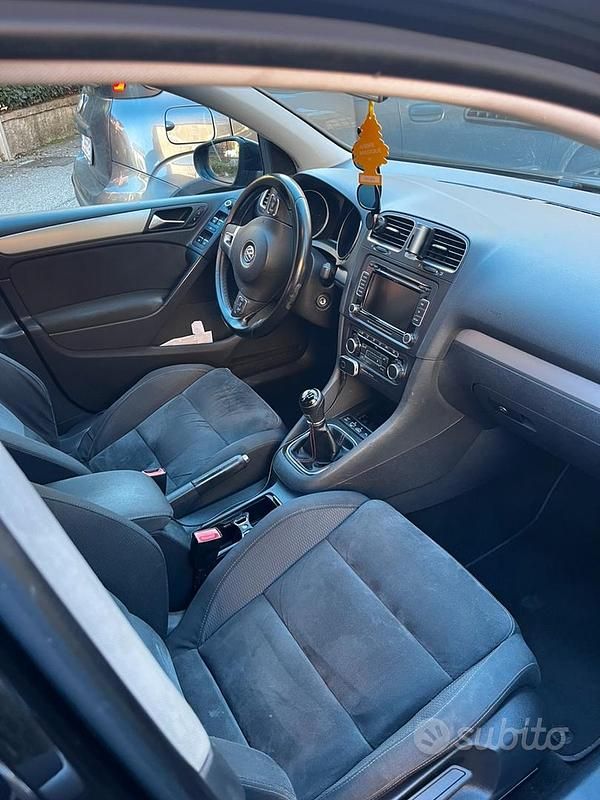 Usata VW Golf VI Highline 105 CV (77 kW) 2010 Nero Utilitaria