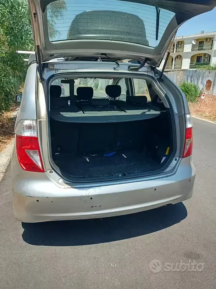 Usata Honda FR-V 140 CV (102 kW) 2007 Grigio Monovolume