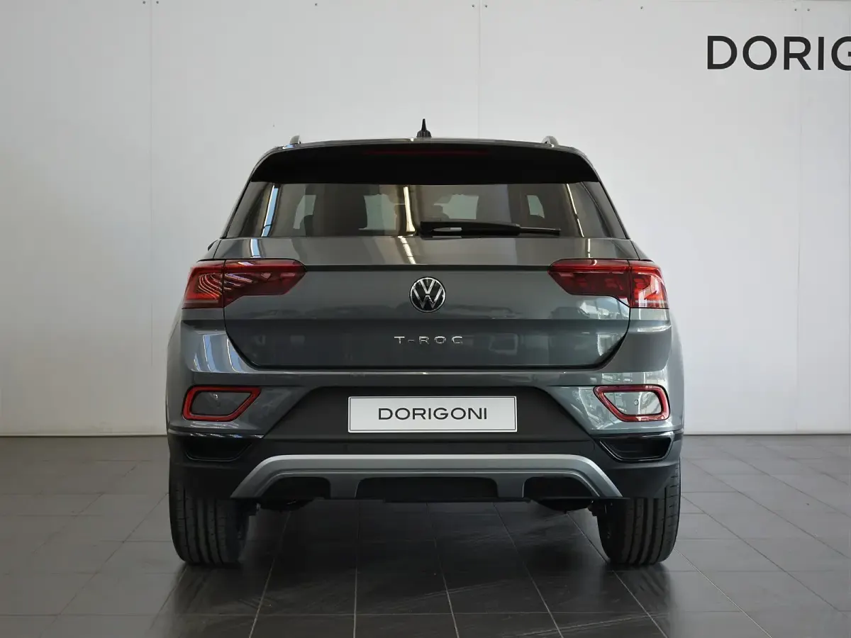 Usata VW T-Roc Style 115 CV (84 kW) 2022 Indium grey metallizzato SUV
