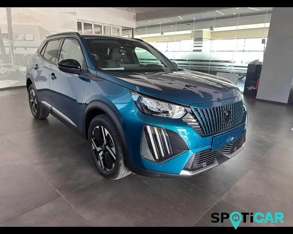 Usata Peugeot 2008 Allure 101 CV (74 kW) 2025 Blu/azzurro SUV