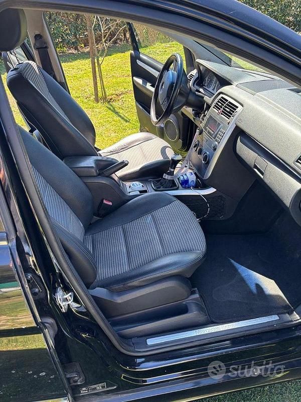 Usata Mercedes B180 2007 Nero Monovolume