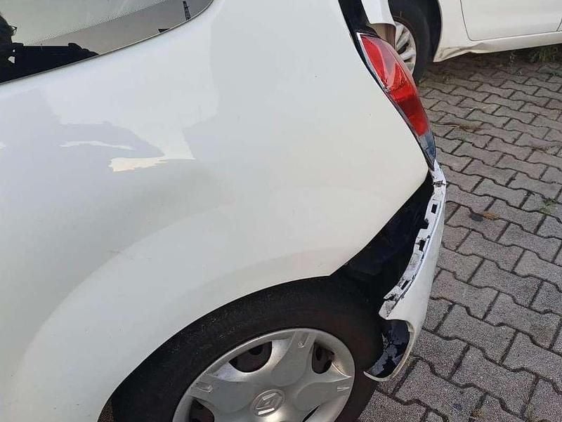 Bianco Usata 2013 Renault Twingo Due volumi | 1500 € (Super prezzo) - Immagine 1/4