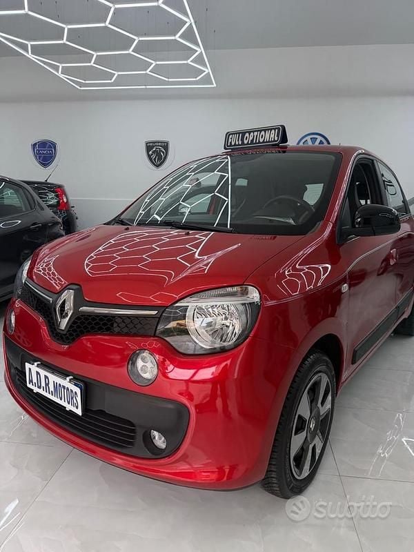 Usata Renault Twingo SE 69 CV (50 kW) 2018 Rosso Utilitaria