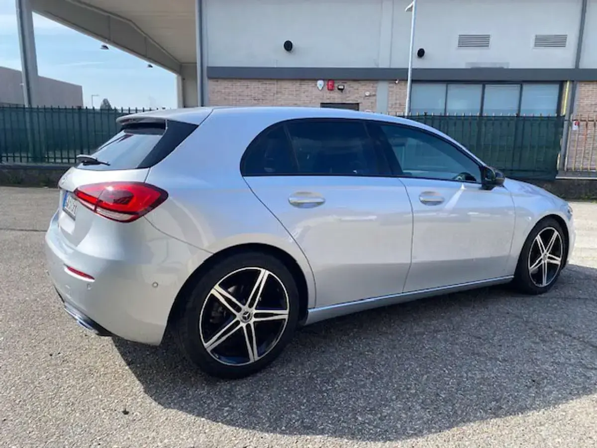 Usata Mercedes A200 150 CV (110 kW) 2020 Argento Berlina