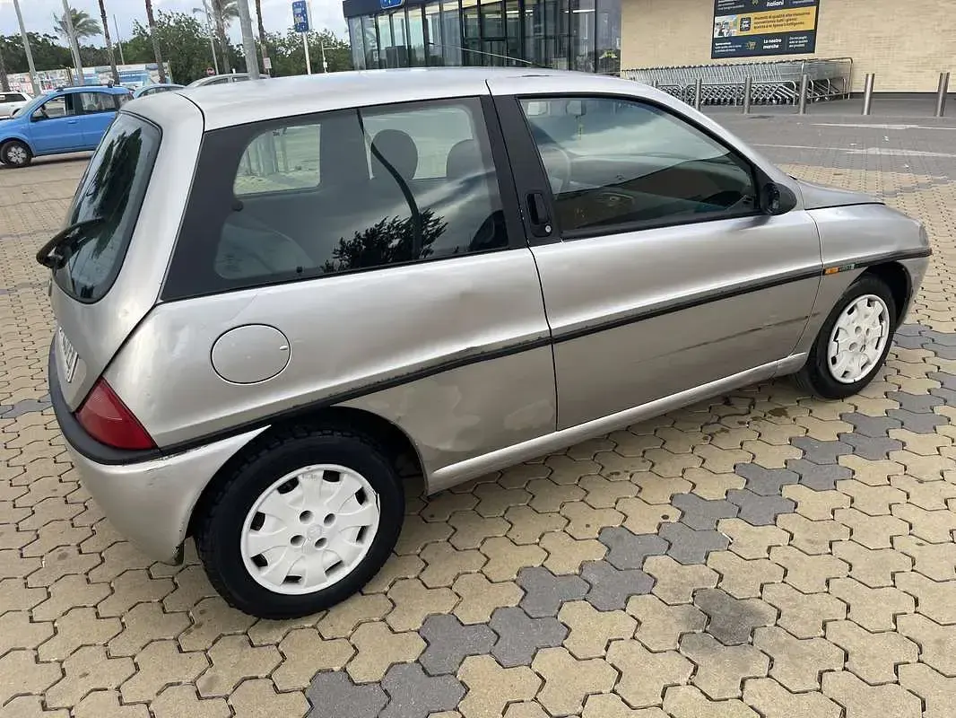 Usata Lancia Ypsilon 54 CV (39 kW) 1998 Utilitaria