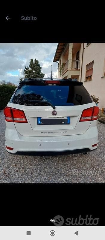 Usata Fiat Freemont 140 CV (102 kW) 2012 Bianco SUV