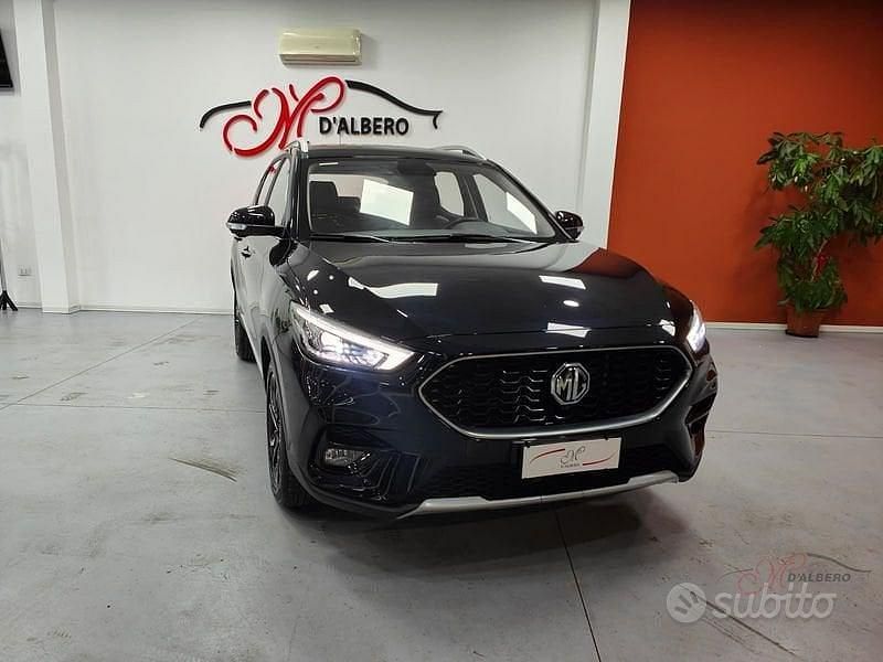 Usata MG ZS Luxury 106 CV (77 kW) 2024 Nero SUV