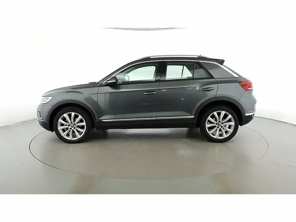 Usata VW T-Roc Style 150 CV (110 kW) 2023 Indium grey SUV