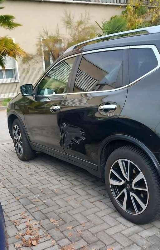 Usata Nissan X-Trail N-Connecta 131 CV (96 kW) 2017 Nero SUV