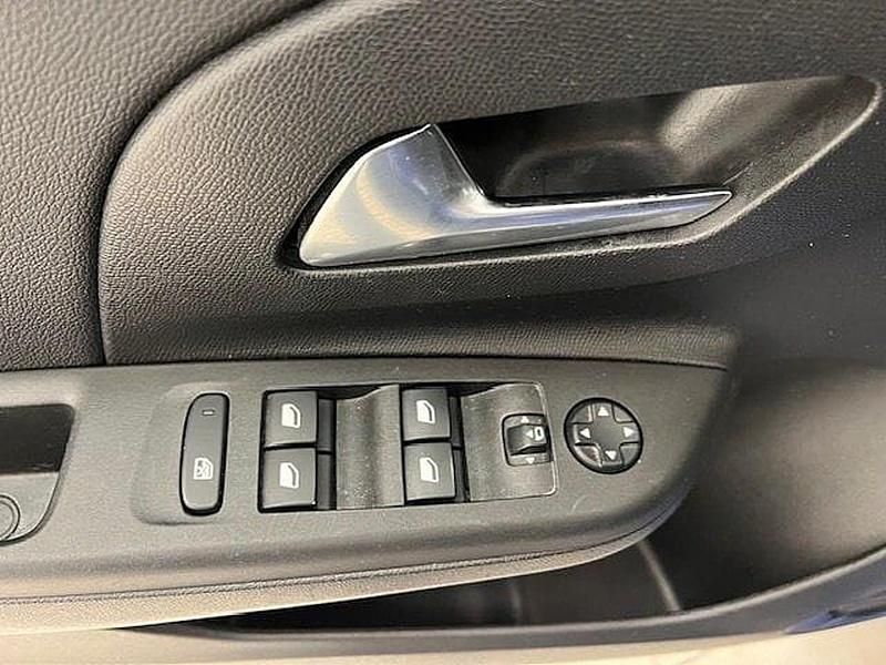 Usata Opel Corsa-e Elegance 100 kW (136 CV) 2021 Blu Utilitaria