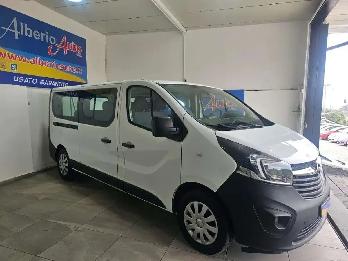 Usata Opel Vivaro 125 CV (91 kW) 2018 Bianco Monovolume