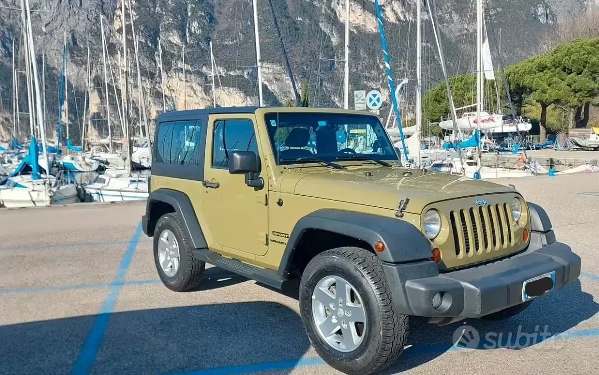 Usata Jeep Wrangler Sport 177 CV (130 kW) 2014 Verde SUV