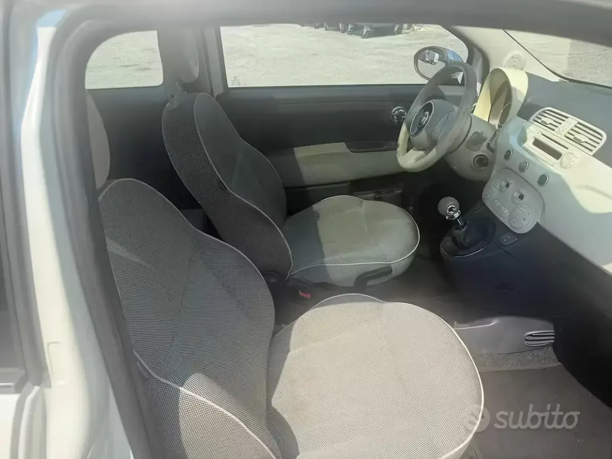 Usata Fiat 500 Lounge 69 CV (50 kW) 2008 Bianco Utilitaria