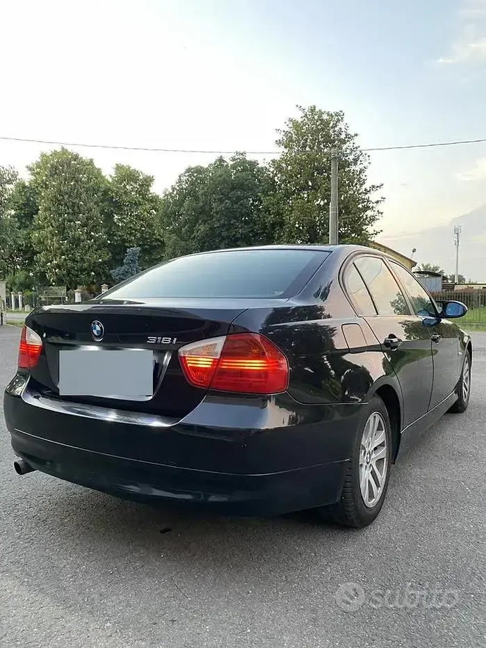 Usata BMW 318 129 CV (94 kW) 2006 Nero Berlina