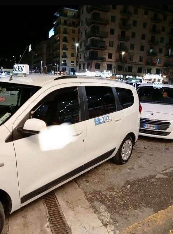 Usata Dacia Lodgy Lauréate 116 CV (85 kW) 2017 Bianco Monovolume