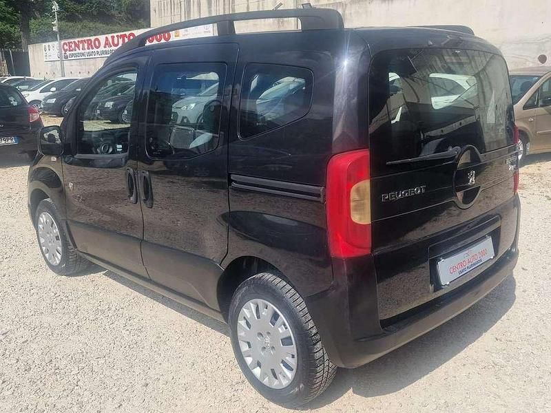 Usata Peugeot TePee Outdoor 73 CV (53 kW) 2010 Nero Station wagon