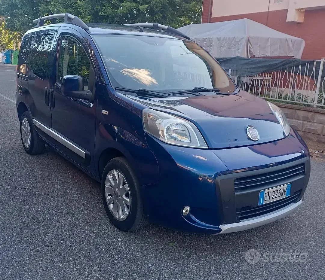 Usata Fiat Qubo Trekking 95 CV (69 kW) 2012 Bluazzurro Monovolume