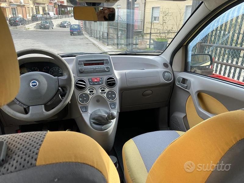 Usata Fiat Panda 69 CV (50 kW) 2005 Giallo Berlina
