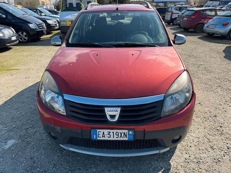 Usata Dacia Sandero Stepway 90 CV (66 kW) 2010 Rosso Berlina