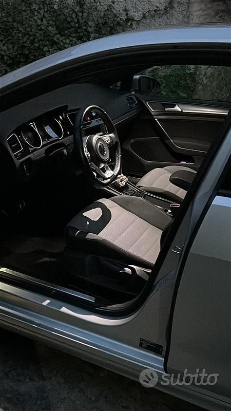Usata VW Golf VII 110 CV (80 kW) 2016 Grigio Berlina