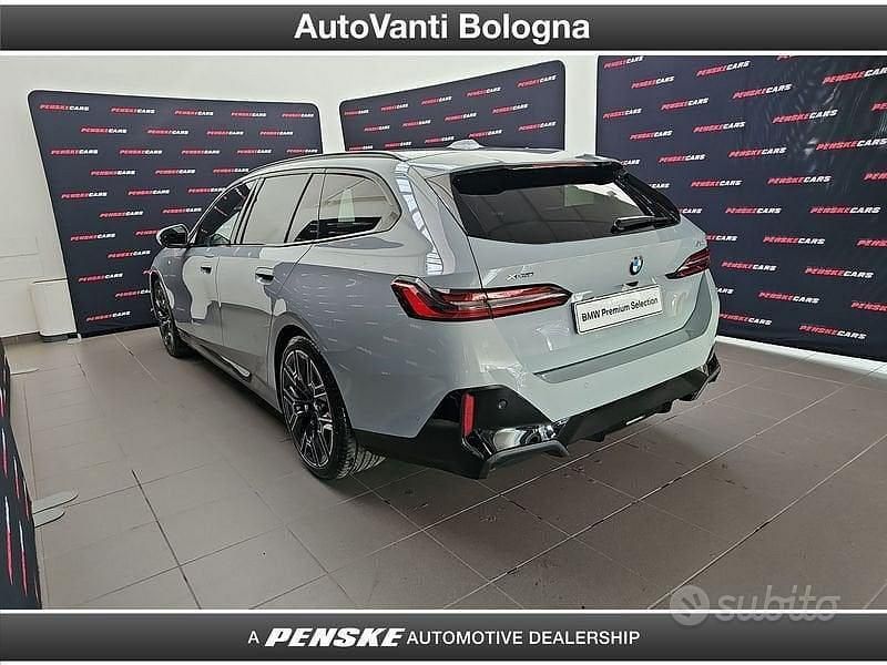Usata BMW 520 M Sport 197 CV (144 kW) 2025 Grigio Station wagon