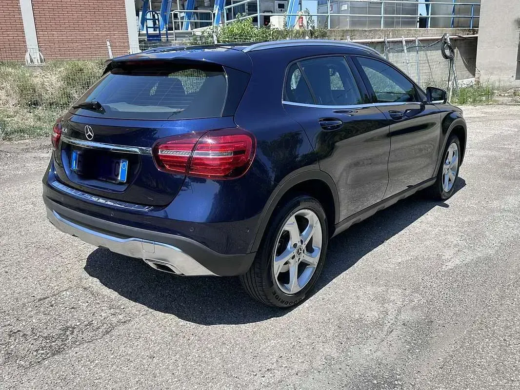 Usata Mercedes GLA180 109 CV (80 kW) 2018 SUV