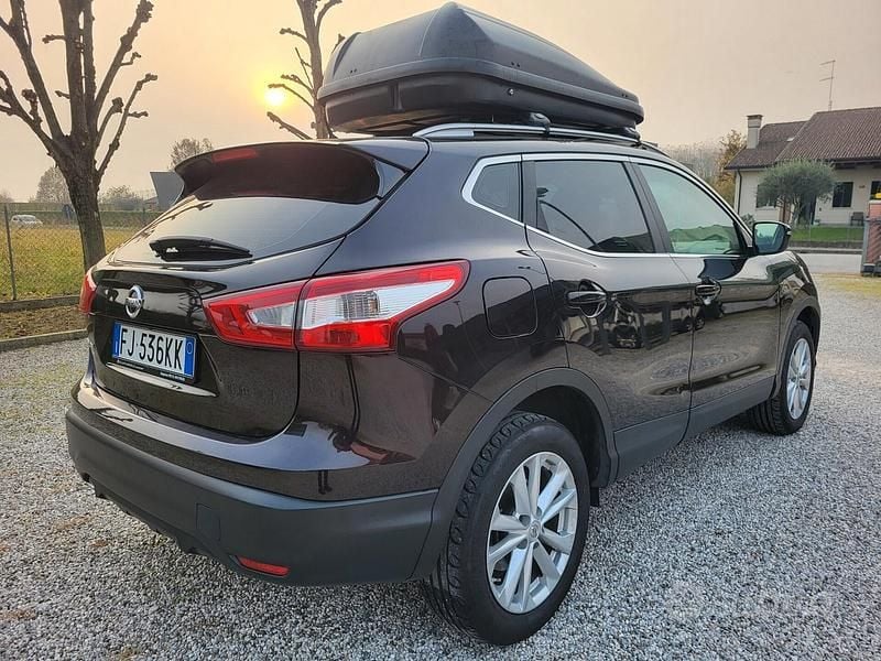 Usata Nissan Qashqai N-Vision 110 CV (80 kW) 2017 Nero SUV