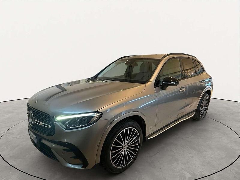 Usata Mercedes GLC220 AMG Line Premium 197 CV (144 kW) 2023 Argento SUV