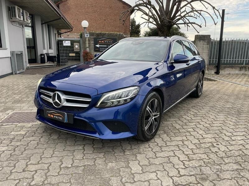 Blu/azzurro Usata 2020 Mercedes C200 Executive Station wagon | 14.900 € (Buon prezzo) - Immagine 1/4