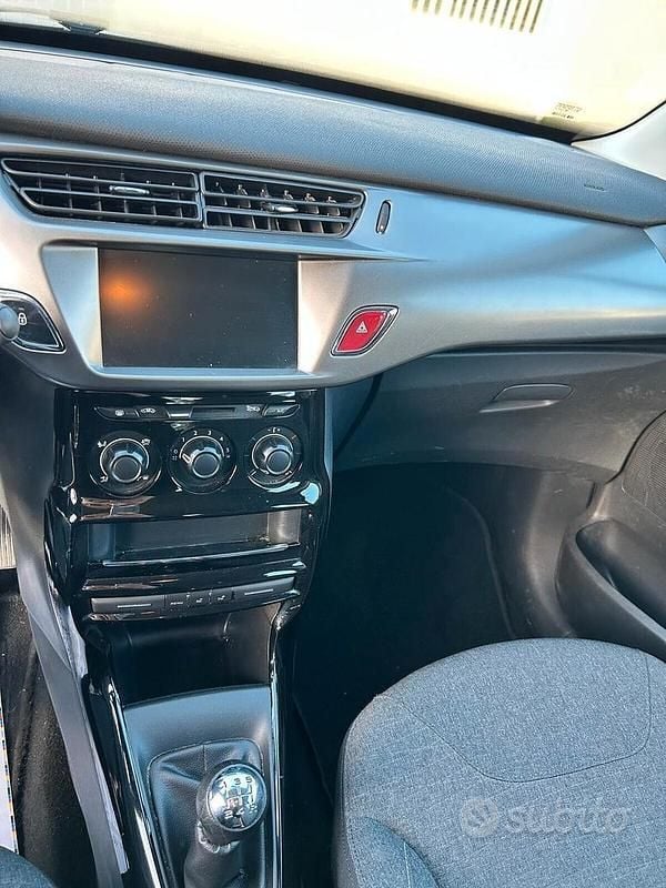 Usata Citroën C3 Exclusive 82 CV (60 kW) 2015 Blu Berlina