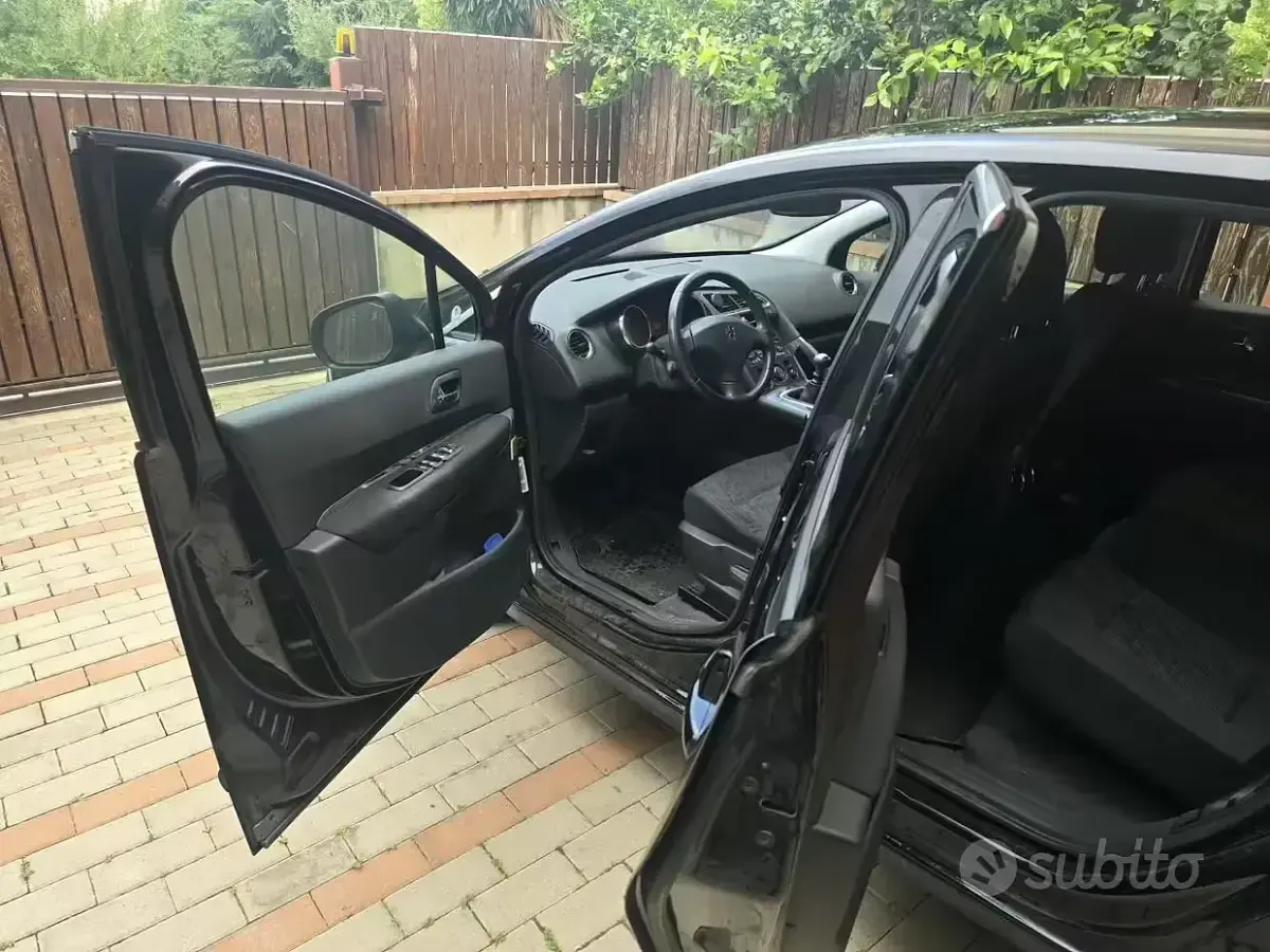Usata Peugeot 3008 112 CV (82 kW) 2011 Nero Station wagon