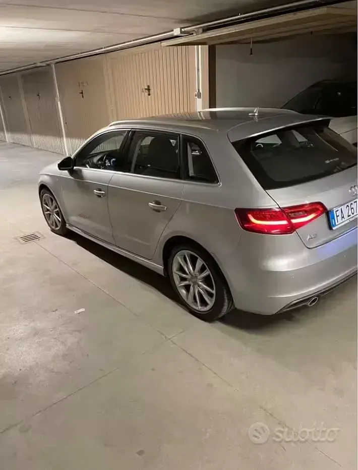 Usata Audi A3 Attraction 110 CV (80 kW) 2015 Grigio Berlina