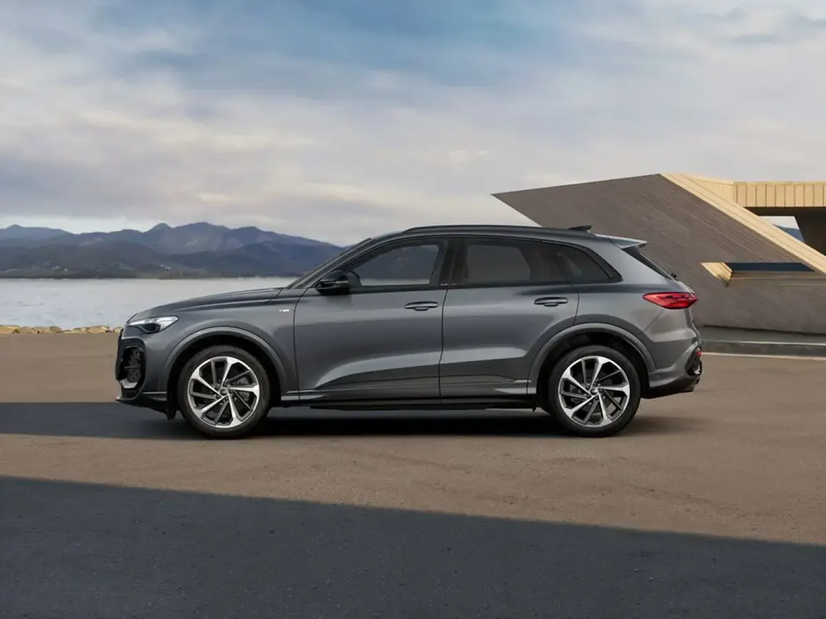 Nuova Audi Q5 S-Line 204 CV (150 kW) 2026 Grigio daytona perlato SUV