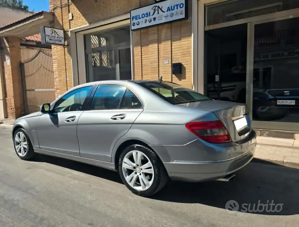 Usata Mercedes C220 Avantgarde 170 CV (125 kW) 2008 Grigio Berlina