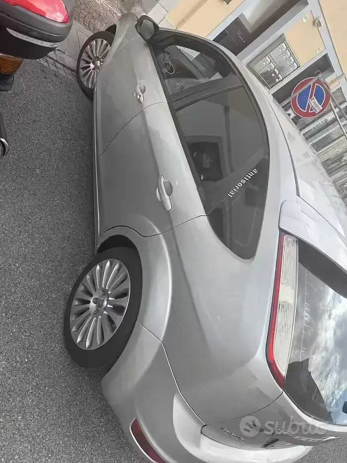 Usata Ford Focus 90 CV (66 kW) 2008 Grigio Berlina