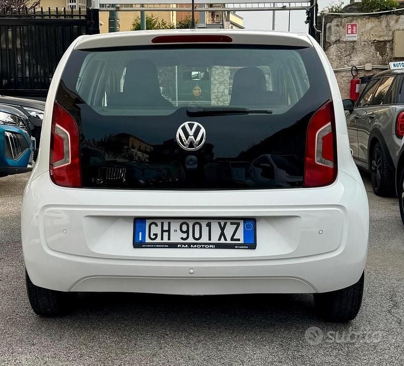 Begagnad VW up! Move 60 HK (44 kW) 2012 Vit Halvkombi
