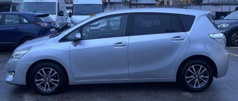 Usata Toyota Verso 111 CV (81 kW) 2015 Monovolume