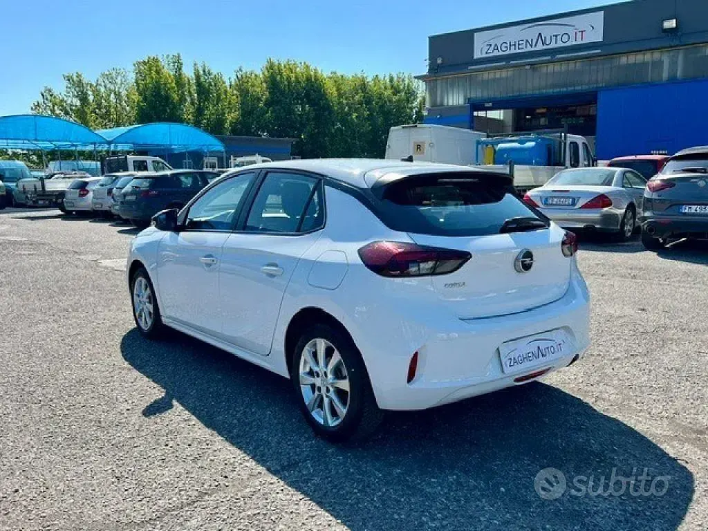 Usata Opel Blitz Edition 102 CV (75 kW) 2022 Bianco Berlina