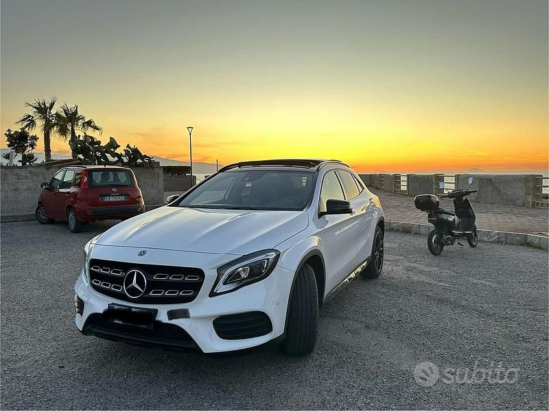 Usata Mercedes GLA200 Premium 136 CV (100 kW) 2019 Bianco SUV