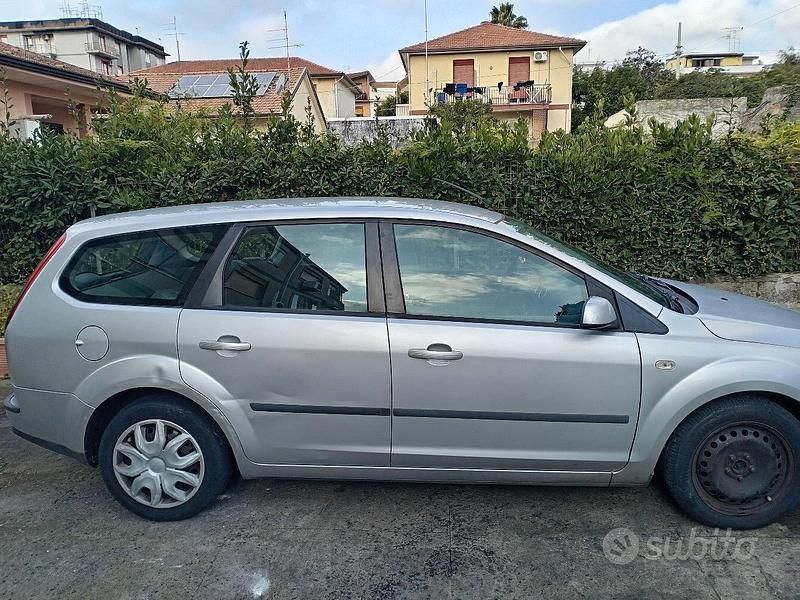 Usata Ford Focus 2006 Grigio Station wagon