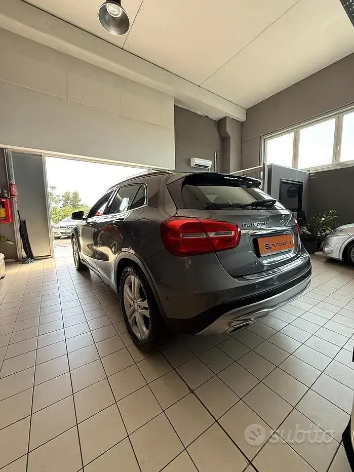 Usata Mercedes GLA200 Executive 136 CV (100 kW) 2014 Grigio SUV