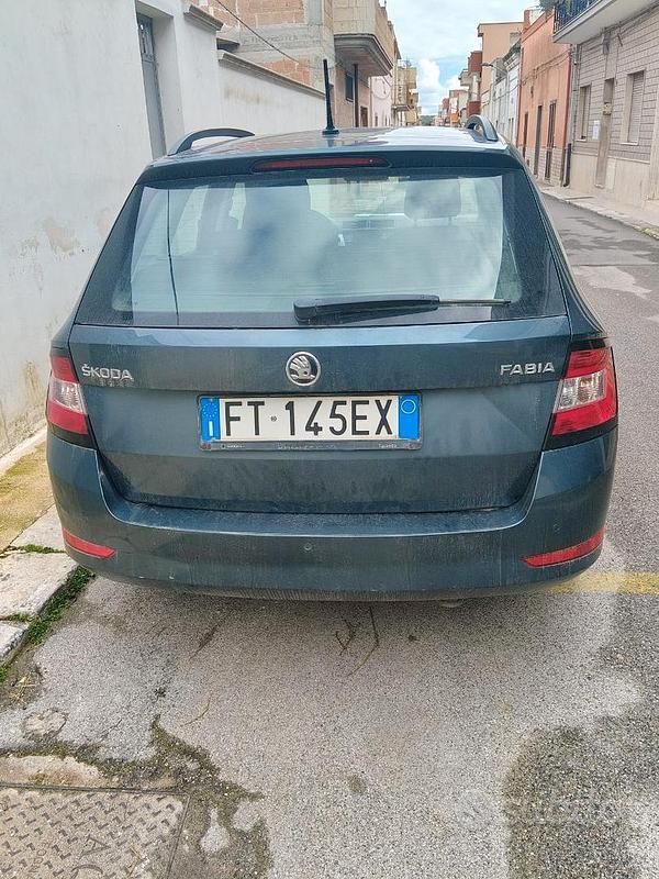 Usata Skoda Fabia 2018 Grigio Station wagon