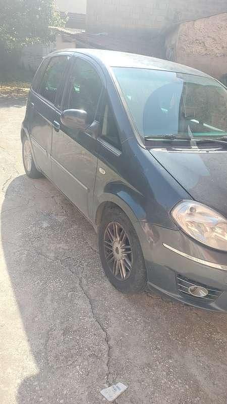 Usata Lancia Musa 95 CV (69 kW) 2011 Monovolume