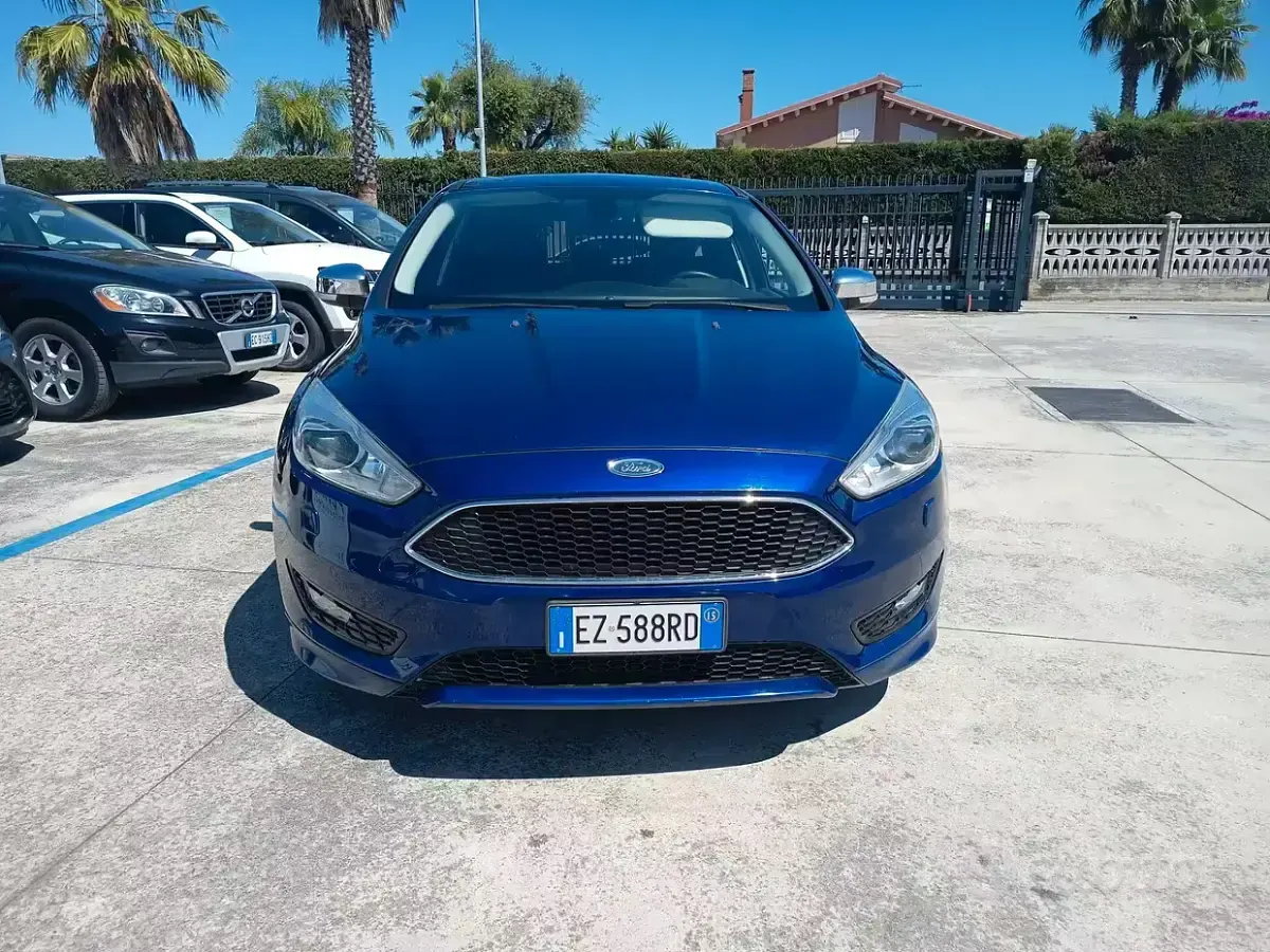 Usata Ford Focus ST-Line X 120 CV (88 kW) 2015 Bluazzurro Berlina